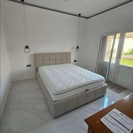 Villa Paterakis - Adamos Holidays *